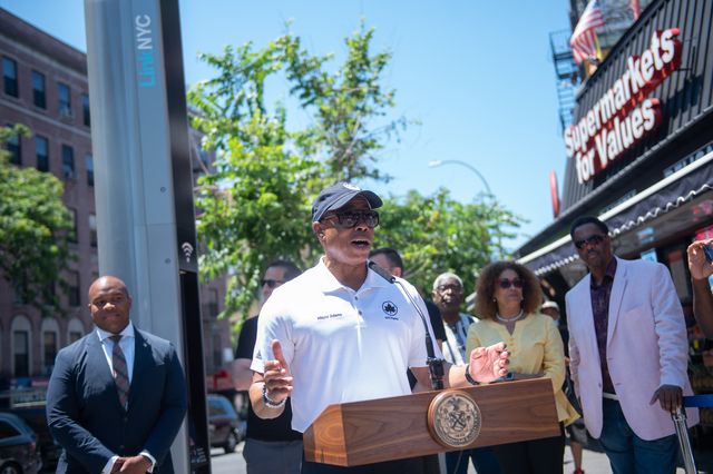 Mayor Eric Adams announces new 5G LinkNYC service in the Bronx on Sunday.